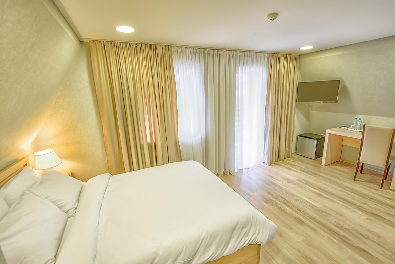 Green Corner Hotel Tbilisi Zewnętrze zdjęcie