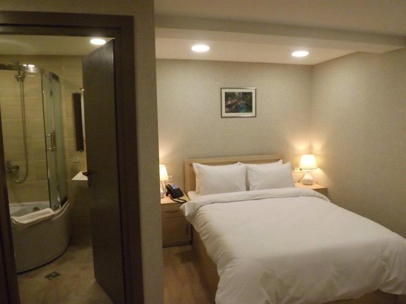 Green Corner Hotel Tbilisi Zewnętrze zdjęcie